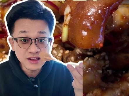 来勃利吃勃利地摊 东北各地美食各有特色,种草七台河的勃利地摊好久,终于有机会能够去勃利一尝究竟!这也是游走他乡的勃利游子魂牵梦绕的家乡味道#勃利地摊 #乱炒 #东北烧烤 #炭火炉 #黑龙江美食