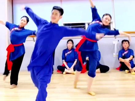 蒙古舞《莫日格勒河》正面及背面教学。编舞:图图、小强老师#舞蹈课堂随拍