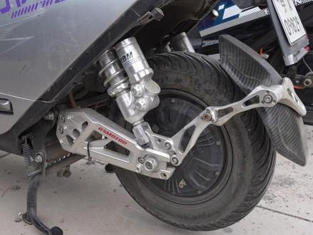 未成年骑非法改装电摩 现场普法让家长后怕 #交通安全 #政务原创作者联盟 @抖音小助手