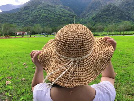 夏季拉菲草线大帽沿遮阳帽完整图解,快快钩织起来吧!