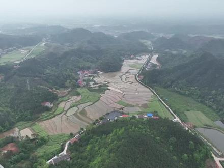 “00后”女农机手 扎根沃土绽芳华