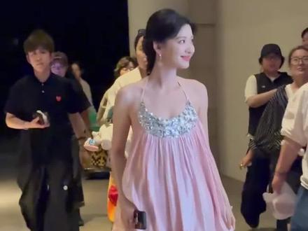 夏天穿裙子这样扎清爽又好看#编发教程 #盘发教程