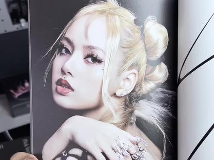 神专过了四年依旧是神专. BLACKPINK正规二BORN PINK黑版开箱#BLACKPINK #Jisoo #Jennie #Rosé #Lisa