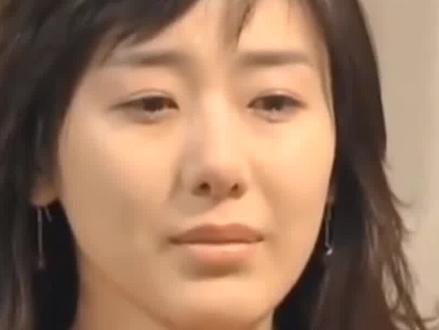 尹晶喜:搭档朴施厚爆红,35岁嫁圈外人,为何巅峰期隐退? #尹晶喜 #朴施厚 #韩娱 #娱乐评论大赏