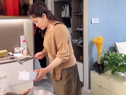 三个女儿里面小时候最丑的就是二妮,谁能想到现在最漂亮的是她#意想不到的结局