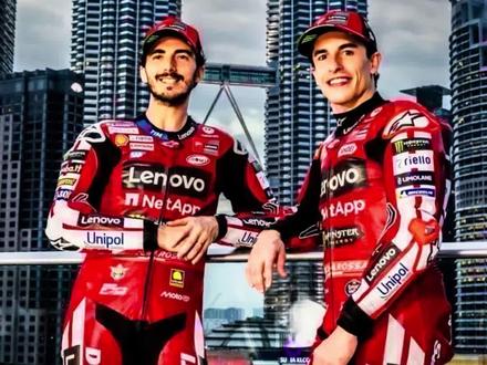 2026MotoGP开幕式,太炸了,现场太有感觉了,第一次这么近距离的看到GP赛车!MotoGP开幕!引擎一响,热血登场