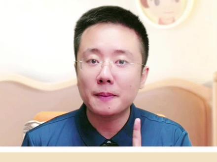 宝宝不爱喝水,朱校长有妙招,收藏#金牌育言家 #聪明宝宝养成计划 #朱校长育婴