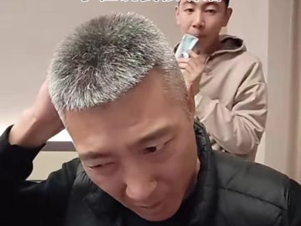 子恒听到爸爸说赶紧在直播间跑出来#子恒 #自闭症 #星星