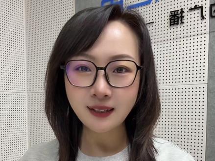 库尔勒首个无人快递车上岗#库尔勒 #无人快递车