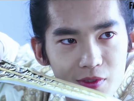 凭借爆红电影出圈,今天来聊聊时尚界“怪物新人”于适 #于适 #时尚 #明星 #杂志 #封神第一部