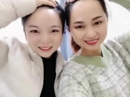 其实选择两个人一起做视频,除了各取所长之外,每次出去带huo也能相互壮胆。#创业 #宝妈 #热门 #vlog