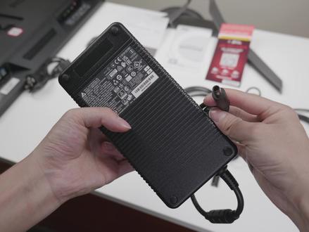有必要配330W电源的显示器?AOC 爱攻&保时捷设计PD32M体验