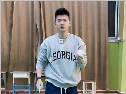 好好颠球 训练球感
#羽毛球教学 #一起来打羽毛球吧 #周末羽毛球 #羽毛球精彩球