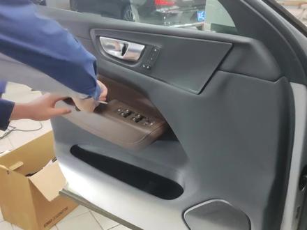 #沃尔沃 沃尔沃门板如何拆装。