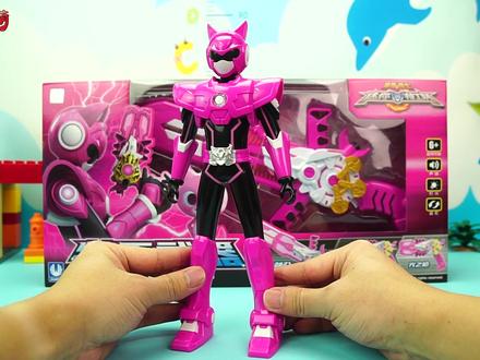 迷你特工队新玩具:会说话的露西和露西的变形特工武器