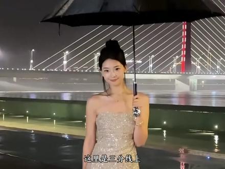 他凭借抽象舞蹈再次破圈,二十八岁的他依旧如十八岁般热血! #周楷恒 #周楷恒进行曲 #篮球