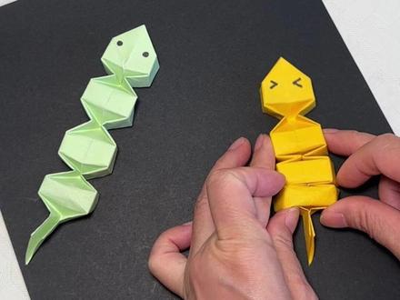 弹力蛇 小心别跳到对面去~#手工 #折纸 #自制玩具