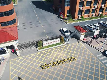 潜江的大实验高中,这些年也是发展的非常不错,大家觉得在潜江能排到第几呢?#校园 #无人机航拍 #学校风景 #潜江 #潜江同城