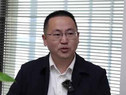 七星山荒野求生流量破百亿!主办方:1个电话7分钟敲定了一个赛事。#张家界七星山 #荒野求生