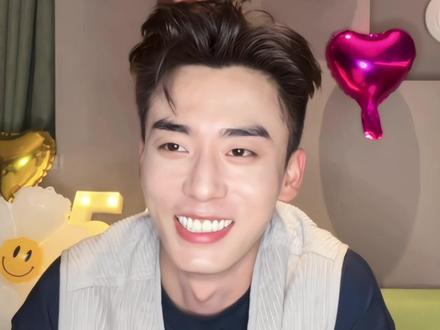 24年种下的果 25年开花 26年丰收
华为哥请多许愿 把二搭也许上🥰#有港回信 #赵华为 #胡连馨 #以沈相许 #真爱降临