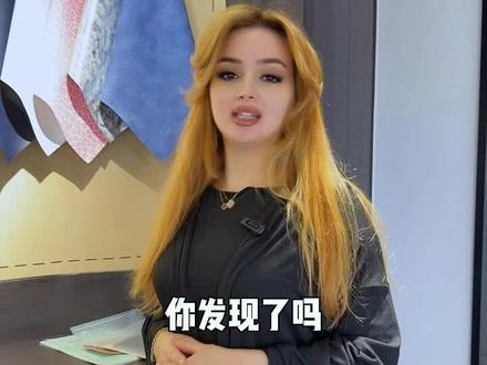 你知道吗?在沙特,白头巾和红头巾根本不只是颜色不同!很多人以为随便戴,其实大错特错!两种头巾藏着身份、地位、阶层的巨大区别,90% 的人都完全搞混!这是只有当地人才懂的冷知识,导游绝不会主动告诉你,看完秒懂沙特真正的礼仪规矩!#沙特 #头顶一块布天下我最富 #invtzone #中东