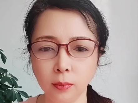 别人送你旧衣物时
有这三样东西
千万不要收#情感段子