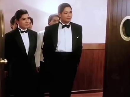 AI演一回赌神 | 导入照片一键生成