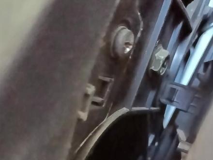 长安欧尚如何更换空调滤芯。#汽车保养与维修 #修理工的日常