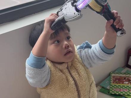 今天来玩欧布圣剑! #玩具 #小朋友的玩具 #奥特曼玩具 #欧布圣剑 #欧布圆环