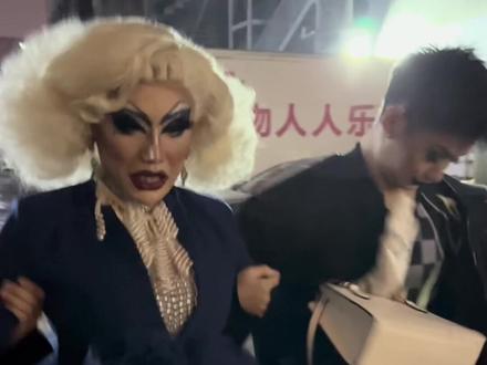 今天来到了古城西安,和变装皇后们度过了一个难忘的夜晚#变装皇后