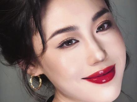 明艳港风姐姐谁不爱~教程还有妆容思路详细讲解! 快来学~#妆教
