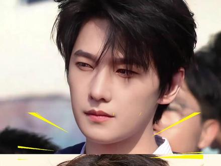 估计杨洋也没想到,只是举行《不让江山》的开机仪式,谁料一夜间掀起全网吃瓜#影娱热点团 #内容启发搜索 #杨洋 #不让江山 #杨洋迪丽热巴