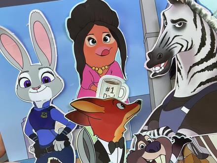 哎呀,盖瑞蛇和爬行动物都不见啦…… 快跟着朱迪和#尼克狐尼克 一起来寻找他们吧#疯狂动物城 #自制安静书 #手工diy #疯狂动物城安静书