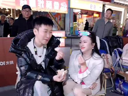 #山校长与游子阿龙#感受一下音乐现场感染力