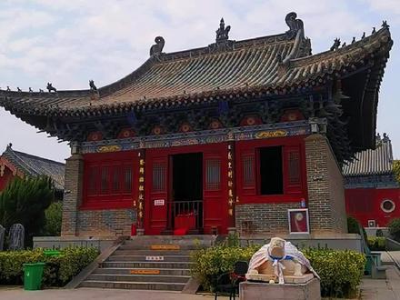 在太昊陵东南方不远处的湖里有一个画卦台,传说是伏羲画挂的地方 ,曾是淮阳的八景之一…#传说 #太昊伏羲陵 #周口人周口事