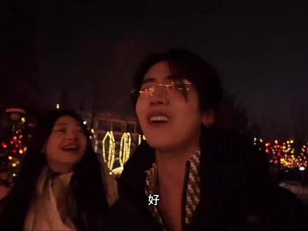 2026年2月26日9:18,1小时21分的《恋雪纪》我看完了,我反复在思考如果注定要分离,那相遇的意义是什么
“京P88888的迈巴赫,当我看见它的时候,我就知道我们该分开了”
#恋雪记 #京P88888 @迪迦 光 @7zyiiin_경