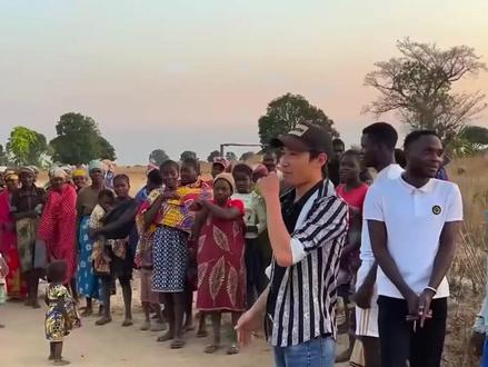 非洲那么穷,中国人是如何赚钱的? #非洲 #赚钱