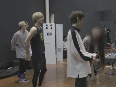 没发过音源的歌我都会唱了,你敢信?#oner #岳岳 #木子洋 #灵超 #追星 #向全世界安利 @抖音小助手 @DOU+小助手