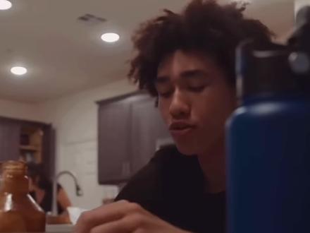 塞翁失马焉知非福,涂着指甲油,跳跳舞,粉丝500万,虐着马刺 #魔仙哥麦凯恩 #贾里德麦凯恩