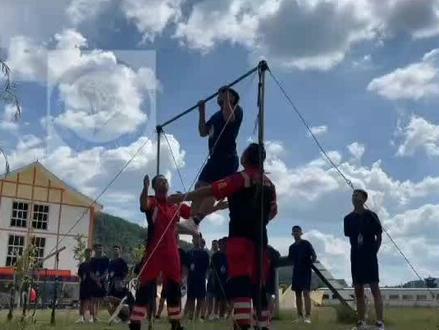 专职消防员要求,高中以上学历,18-28岁,消防车驾驶员36岁。
待遇:第一年工资+五险一金在九万左右。报名咨询电话:13639252422刘校长