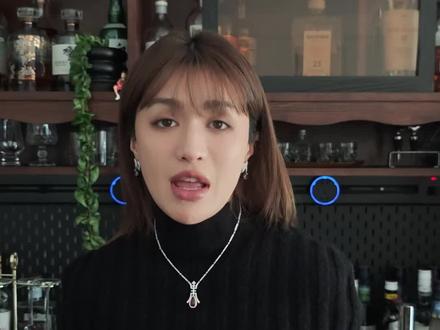 黄金凤冠事件|展方失职or熊孩子全责?
#张凯毅 #黄金凤冠 #凤冠 #张凯毅结婚 #珠宝