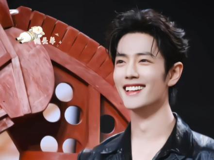 演员这一路走了整整十年,恭喜你肖战实至名归!#肖战 #肖战获SMG视帝 #藏海传 #郑晓龙 #东方品质盛典