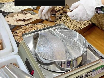 不愧是莫叔!在家就能复刻的莫氏鸡煲2.0升级版来咯来咯 #莫氏鸡煲 #五指毛桃 #土茯苓 #顺德美食 #广东靓汤