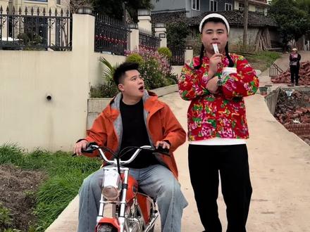 你们要的是不是玉芬来啦#歌曲玉芬#是不是玉芬 #搞笑视频