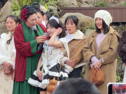 王婆说媒【成都街子古镇】#拍摄现场直击 #人山人海太热闹了 #王婆说媒 #成都街子古镇