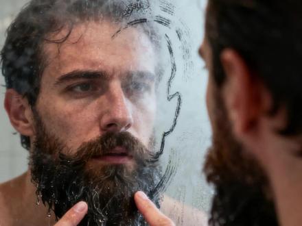 男性胡子长得快,说明了什么? #健康科普