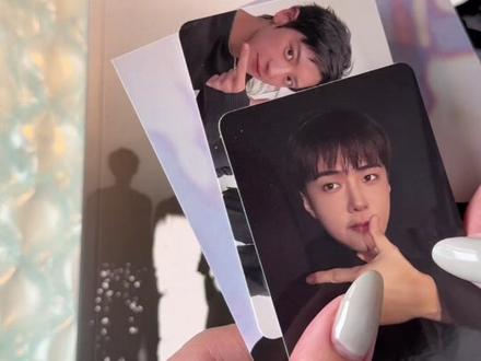 exo八辑开箱
所有明信片和小卡都出哦 宝宝们大胆来问!
#exo#exo回归 #exo八辑