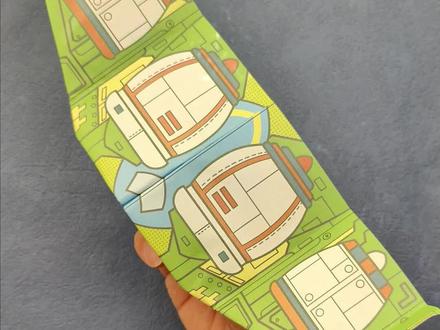 火箭筒纸飞机,折法不难,却是有四个加速器#纸飞机 #手工折纸 #童年的纸飞机 #亲子手工