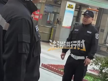 小区保安队长霸气训话,要求保安对外卖骑手友好,“谁要让业主吃不上饭,我就不让他吃饭”(畅)