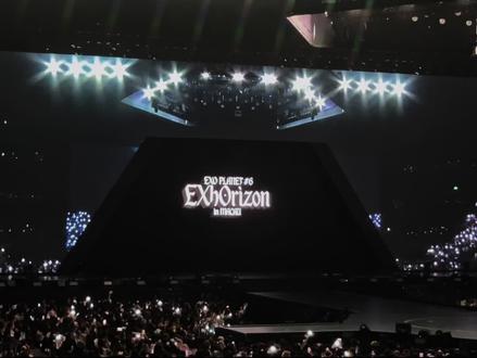 这漫长的一生中我又有三个小时与你的生命完全重合了#exo演唱会 #韩国国旗#exo